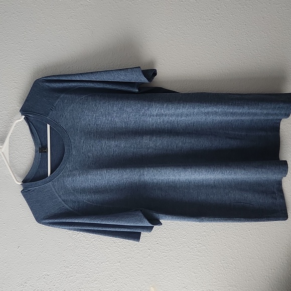 Lululemon mens Active shirt - Picture 1 of 4